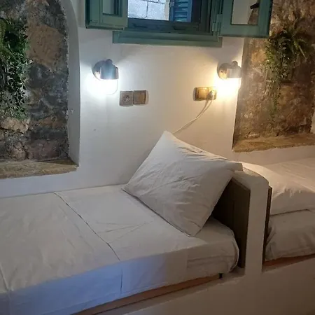 בית נופש Crafted In Stone Kakorrevma